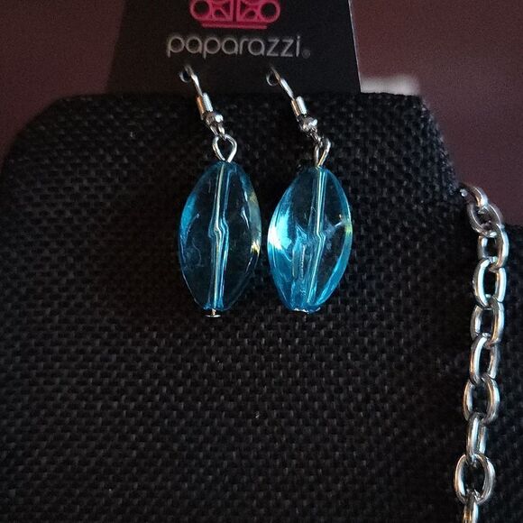 Necklace  - Picture 4 of 5